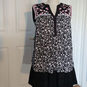 NWT Anthropologie Austin Embroidered Top